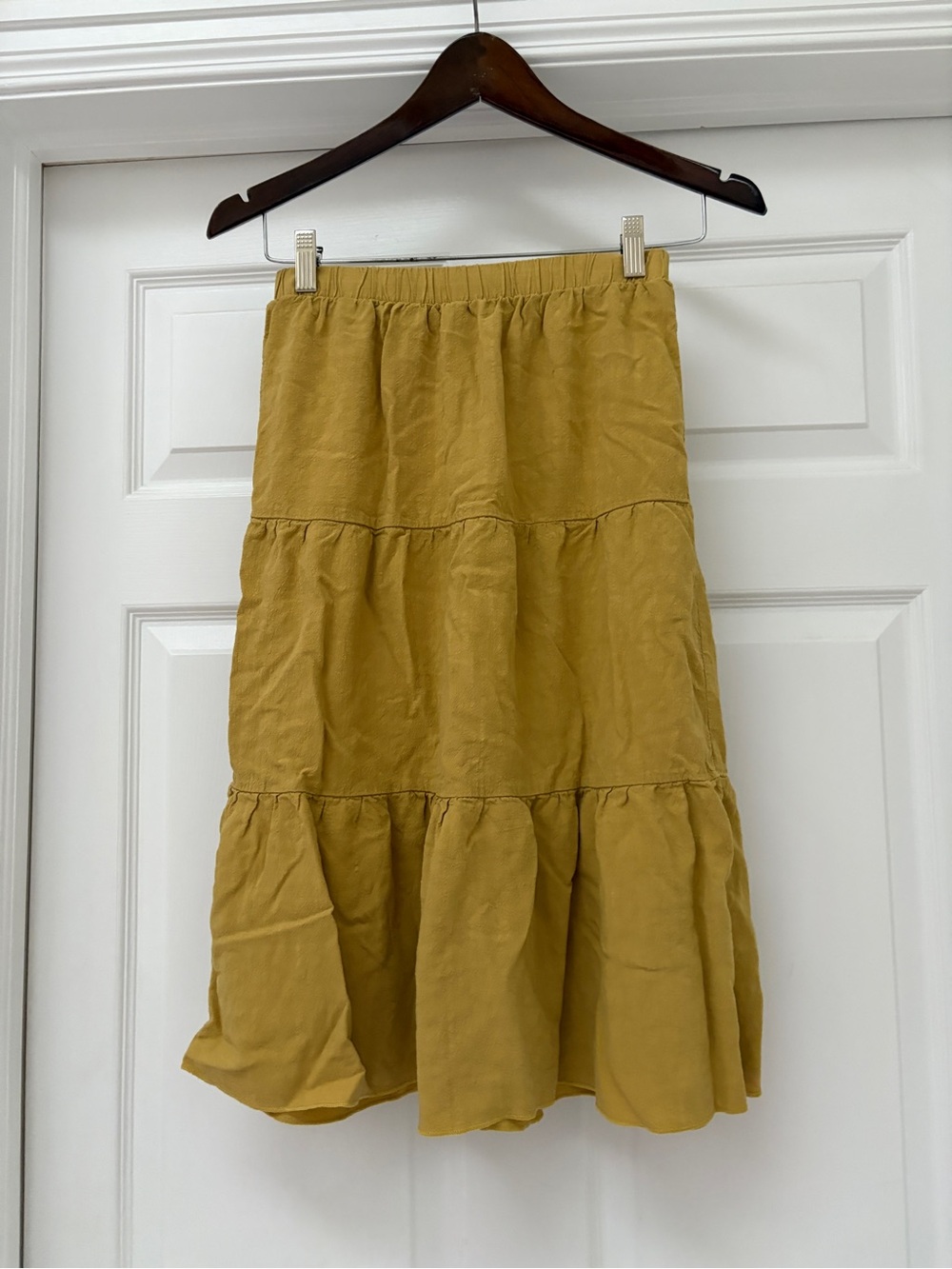 URBAN Romantics Mustard Tiered Midi Skirt ladies XS